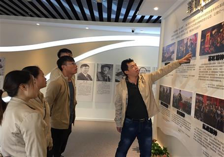 基礎(chǔ)分公司：學(xué)習(xí)時(shí)代楷模  爭(zhēng)做優(yōu)秀黨員