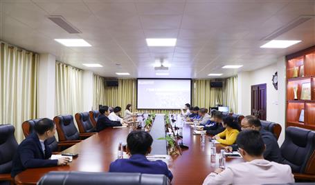 【奮戰(zhàn)80天·沖刺四季度】公司領(lǐng)導(dǎo)利用周末休息時(shí)間召開用印審批研討會