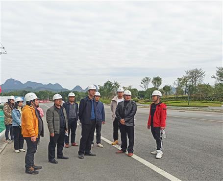 何勇到第十分公司項目開展第四季度安全生產質量綜合大檢查