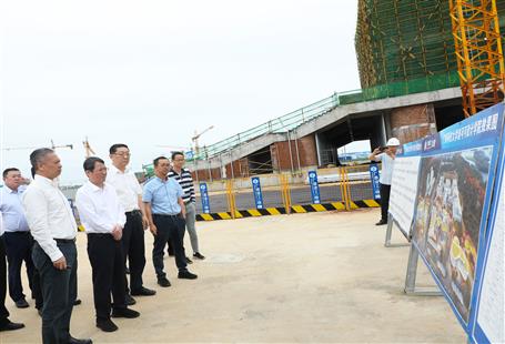 柳州市委書記吳煒、市長張壯到第十二分公司項目調(diào)研指導(dǎo)