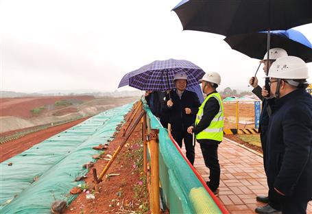 侯立林到柳州三項(xiàng)目開展重大風(fēng)險排查工作