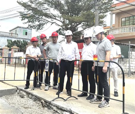 【實(shí)干筑夢·競賽爭鋒】蒙勝益到第六分公司區(qū)外項目調(diào)研指導(dǎo)